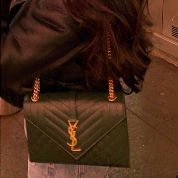 ENVELOPE MEDIUM BAG IN MIX MATELASSE GRAIN DE POUDRE EMBOSSED LEATHER - Picture 4 of 7